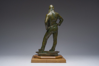 Constantin Emile Meunier (1831-1905): 'Le d&eacute;bardeur', bronze &agrave; patine verte sur un socle en marbre