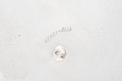 Paire de tazzas couvertes en argent &agrave; d&eacute;cor guilloch&eacute;, poin&ccedil;on de ma&icirc;tre Johan Edvard Milton, Boras, Su&egrave;de, dat&eacute; 1866 (M5)