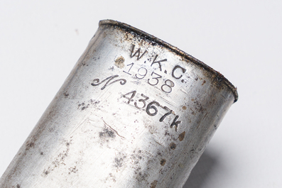 Quatre poignards allemands assortis avec des symboles nazis, dont un SS-Ehrendolch, 20&egrave;me si&egrave;cle