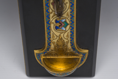 Croix en &eacute;maux cloisonn&eacute;s de Limoges avec un Corpus Christi en bronze &agrave; patine brune, F. Barbedienne, France, 19&egrave;me si&egrave;cle