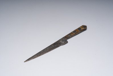 Poignard avec un manche en corne, probablement G&ecirc;nes, 16&egrave;me/17&egrave;me si&egrave;cle