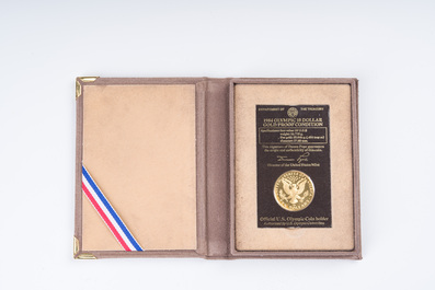 Pi&egrave;ce d'or de dix dollars comm&eacute;morant les Jeux olympiques, &Eacute;tats-Unis, dat&eacute; 1984