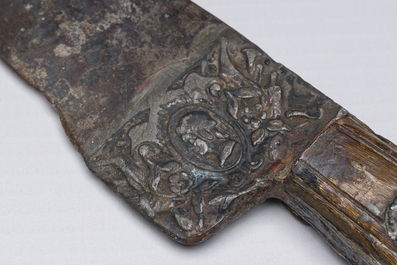 Poignard avec un manche en corne, probablement G&ecirc;nes, 16&egrave;me/17&egrave;me si&egrave;cle