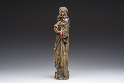 Vierge &agrave; l'Enfant sur un croissant de lune en ch&ecirc;ne polychrome, Flandres, 19&egrave;me si&egrave;cle