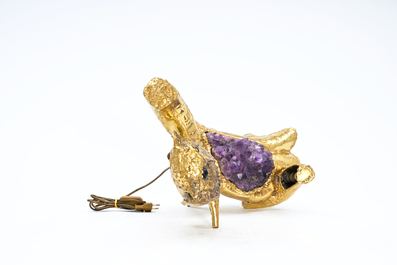 Henri Fernandez (1946): Lampe de table en forme de chouette sur branche pour l'atelier Jacques Duval-Brasseur, am&eacute;thyste et cuivre dor&eacute;