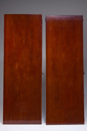 Table ovale en bois d'acajou avec six chaises assorties &agrave; pieds en sabre, France, premi&egrave;re moiti&eacute; du 19&egrave;me si&egrave;cle