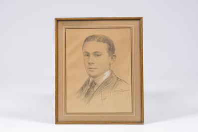 Georges Lemmers (1871-1944): Portrait d'homme, dessin au crayon rehauss&eacute;, dat&eacute; 1915