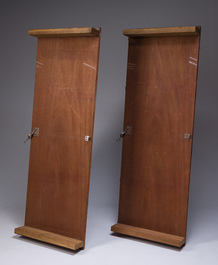 Table ovale en bois d'acajou avec six chaises assorties &agrave; pieds en sabre, France, premi&egrave;re moiti&eacute; du 19&egrave;me si&egrave;cle