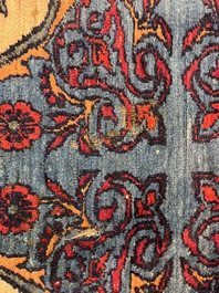 An important Persian Isfahan rug with floral design, wool on cotton, early 20th C.