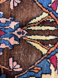 An important Persian Isfahan rug with floral design, wool on cotton, early 20th C.