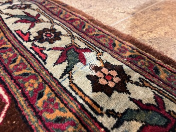 An important Persian Isfahan rug with floral design, wool on cotton, early 20th C.