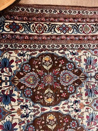 An important Persian Isfahan rug with floral design, wool on cotton, early 20th C.