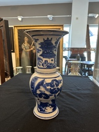 Vase de forme yenyen en porcelaine de Chine bleu et blanc &agrave; d&eacute;cor de 'Hai Wu Tian Shou 海屋添壽', Kangxi