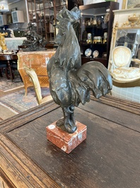 Rembrandt Bugatti (1884-1916): Coq, bronze &agrave; patine brune sur socle en marbre, 20&egrave;me si&egrave;cle