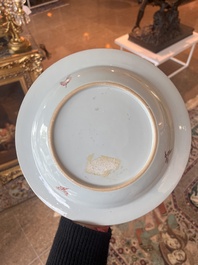 Sept assiettes en porcelaine de Chine famille rose en verte &agrave; d&eacute;cor floral et de sc&egrave;nes anim&eacute;es, Yongzheng/Qianlong