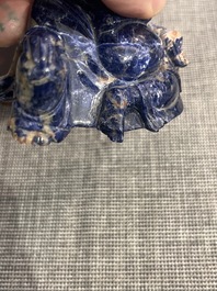 Collection de 22 sculptures en pierre dure, dont du cristal, du jade, du quartz, de l'&oelig;il de tigre et de la turquoise, Chine, 19&egrave;me/20&egrave;me si&egrave;cle