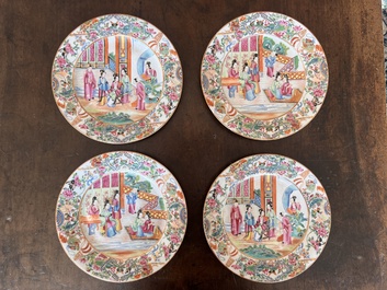 Neuf assiettes en porcelaine de Chine famille rose de Canton &agrave; d&eacute;cor de sc&egrave;nes de palais, 19&egrave;me si&egrave;cle