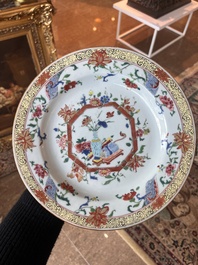 Sept assiettes en porcelaine de Chine famille rose en verte &agrave; d&eacute;cor floral et de sc&egrave;nes anim&eacute;es, Yongzheng/Qianlong