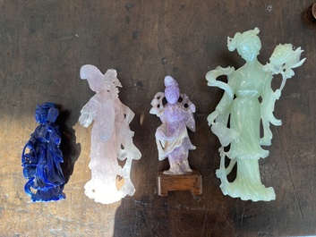 Collection de 22 sculptures en pierre dure, dont du cristal, du jade, du quartz, de l'&oelig;il de tigre et de la turquoise, Chine, 19&egrave;me/20&egrave;me si&egrave;cle