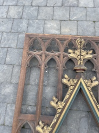 Collection vari&eacute;e de sculptures architecturales de style n&eacute;ogothique en bois partiellement dor&eacute; et polychrom&eacute;, Belgique, vers 1900