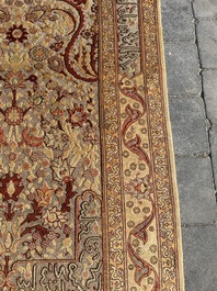 A Turkish Hereke rug with floral design in silk and gold thread, 20th C.