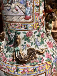Paire d'importants vases en porcelaine de Chine famille rose &agrave; sujet narratif, 19&egrave;me si&egrave;cle