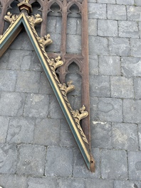 Collection vari&eacute;e de sculptures architecturales de style n&eacute;ogothique en bois partiellement dor&eacute; et polychrom&eacute;, Belgique, vers 1900