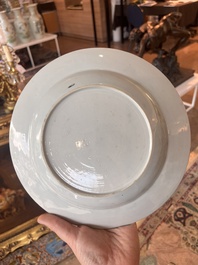 Sept assiettes en porcelaine de Chine famille rose en verte &agrave; d&eacute;cor floral et de sc&egrave;nes anim&eacute;es, Yongzheng/Qianlong