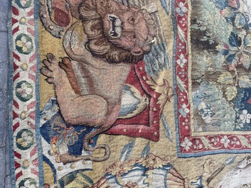 Importante tapisserie murale de Bruges repr&eacute;sentant 'Les porte-drapeaux' de la s&eacute;rie 'Les Triomphes de C&eacute;sar', seconde moiti&eacute; du 16&egrave;me si&egrave;cle