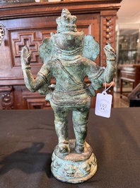 Un Bouddha et un Ganesh Majapahit en bronze oxyd&eacute;, Java de l'Est, 13&egrave;me/14&egrave;me si&egrave;cle