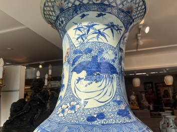 Important vase en porcelaine de Chine en bleu, blanc et rouge de cuivre, 19&egrave;me si&egrave;cle