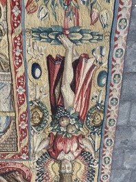 Importante tapisserie murale de Bruges repr&eacute;sentant 'Les porte-drapeaux' de la s&eacute;rie 'Les Triomphes de C&eacute;sar', seconde moiti&eacute; du 16&egrave;me si&egrave;cle