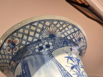 Important vase en porcelaine de Chine en bleu, blanc et rouge de cuivre, 19&egrave;me si&egrave;cle