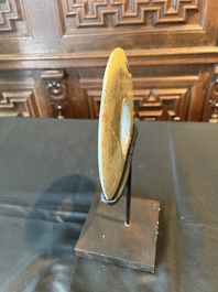 Trois disques bi en jade et serpentine, Chine, probablement &eacute;poque Liangzhu et post&eacute;rieur