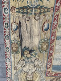 Importante tapisserie murale de Bruges repr&eacute;sentant 'Les porte-drapeaux' de la s&eacute;rie 'Les Triomphes de C&eacute;sar', seconde moiti&eacute; du 16&egrave;me si&egrave;cle