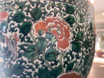 Jardini&egrave;re en porcelaine de Chine famille verte &agrave; d&eacute;cor de ph&eacute;nix, 19&egrave;me si&egrave;cle