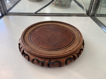 Jardini&egrave;re en porcelaine de Chine famille verte &agrave; d&eacute;cor de ph&eacute;nix, 19&egrave;me si&egrave;cle