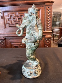 Un Bouddha et un Ganesh Majapahit en bronze oxyd&eacute;, Java de l'Est, 13&egrave;me/14&egrave;me si&egrave;cle