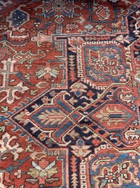 Grand tapis oriental de type Heriz &agrave; d&eacute;cor floral, laine sur coton, premi&egrave;re moiti&eacute; du 20&egrave;me si&egrave;cle