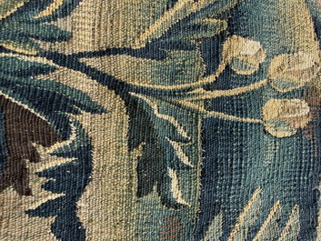 Tapisserie murale &agrave; d&eacute;cor d'oiseaux dans un jardin de ch&acirc;teau, Flandres, fin du 17&egrave;me si&egrave;cle