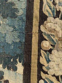 Tapisserie murale &agrave; d&eacute;cor d'oiseaux dans un jardin de ch&acirc;teau, Flandres, fin du 17&egrave;me si&egrave;cle