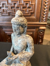 Un Bouddha et un Ganesh Majapahit en bronze oxyd&eacute;, Java de l'Est, 13&egrave;me/14&egrave;me si&egrave;cle