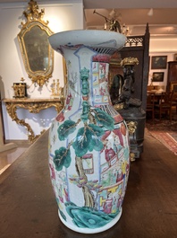 Vase en porcelaine de Chine famille rose &agrave; sujet narratif, 19&egrave;me si&egrave;cle