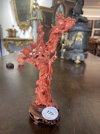 Groupe de Shou Lao avec un serviteur en corail rouge sculpt&eacute;, Chine, 19&egrave;me/20&egrave;me si&egrave;cle