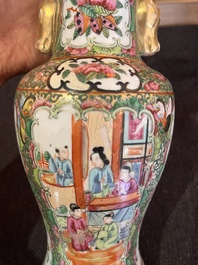 Trois paires de vases en porcelaine de Chine famille rose de Canton &agrave; d&eacute;cor floral et de sc&egrave;nes de palais, 19&egrave;me si&egrave;cle