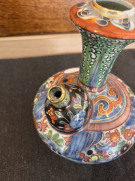 Kendi en porcelaine de Chine bleu et blanc surd&eacute;cor&eacute; &agrave; d&eacute;cor floral, Wanli et post&eacute;rieur