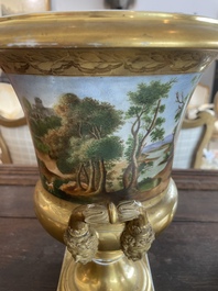 Paire de vases en porcelaine de Paris polychrome et dor&eacute;e &agrave; d&eacute;cor de sc&egrave;nes d'apr&egrave;s Teniers, France, 19&egrave;me si&egrave;cle