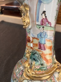 Trois paires de vases en porcelaine de Chine famille rose de Canton &agrave; d&eacute;cor floral et de sc&egrave;nes de palais, 19&egrave;me si&egrave;cle