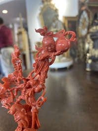 Groupe de Shou Lao avec un serviteur en corail rouge sculpt&eacute;, Chine, 19&egrave;me/20&egrave;me si&egrave;cle