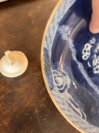 Collection vari&eacute;e en porcelaine de Chine bleu et blanc, Kangxi et post&eacute;rieur